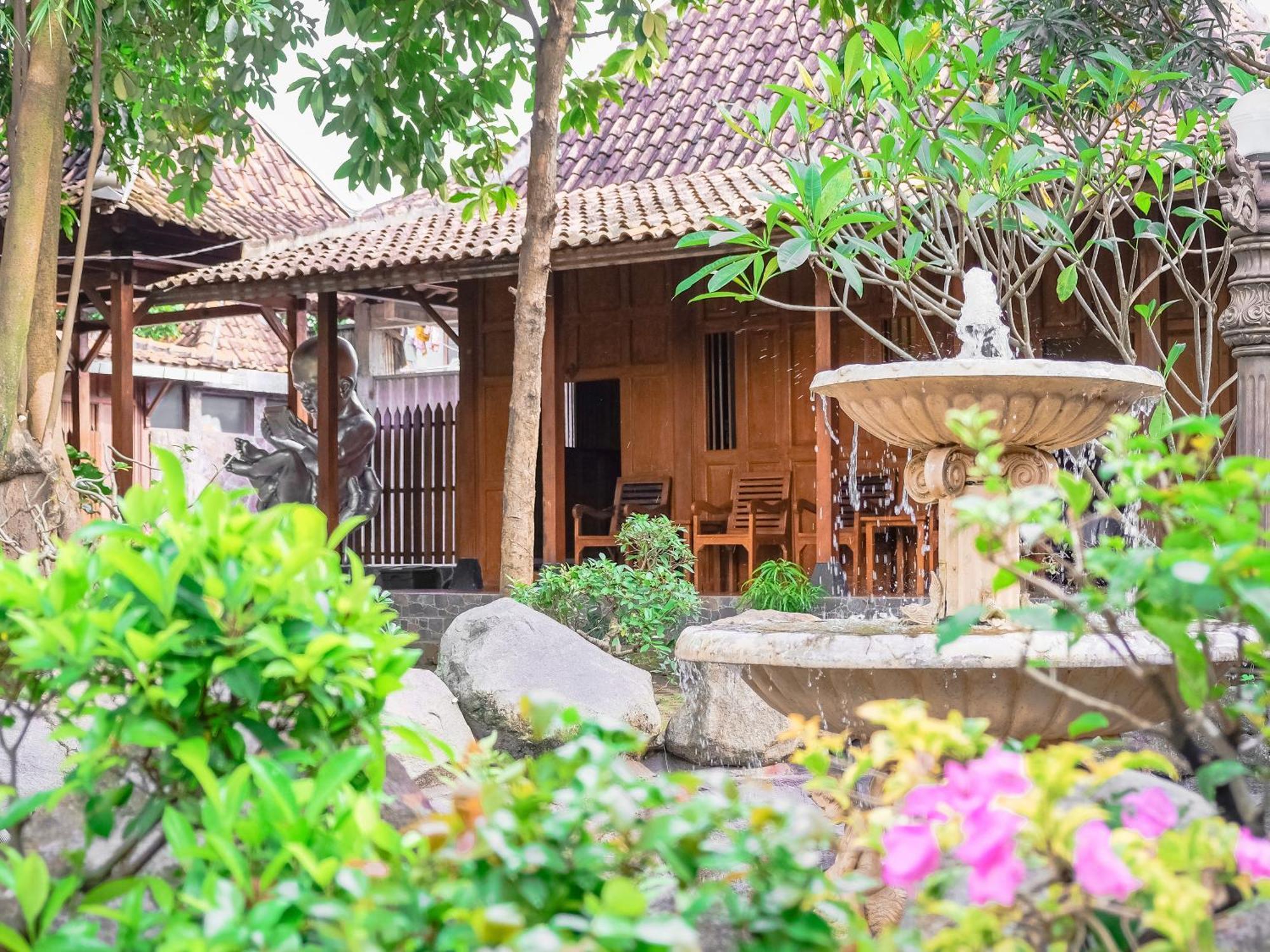 Pendhapa Art Space - PAS Limasan Homestay Prawirotaman Luaran gambar