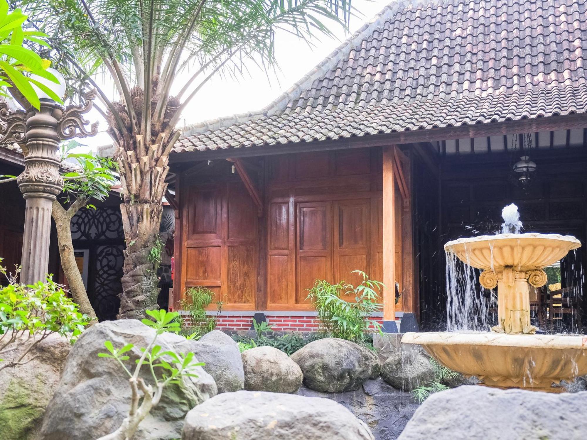 Pendhapa Art Space - PAS Limasan Homestay Prawirotaman Luaran gambar
